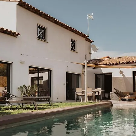 Moderne Avec Piscine A 200m De La Βίλα
