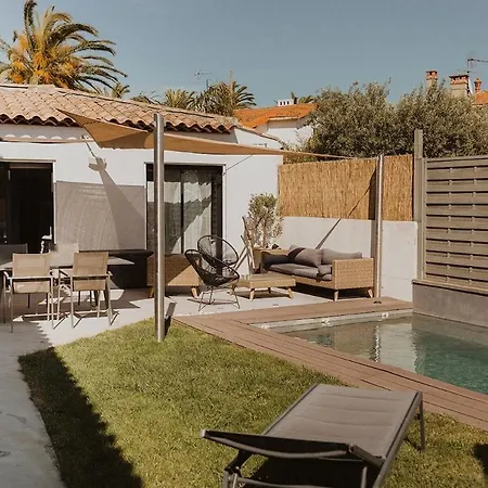 Moderne Avec Piscine A 200m De La *